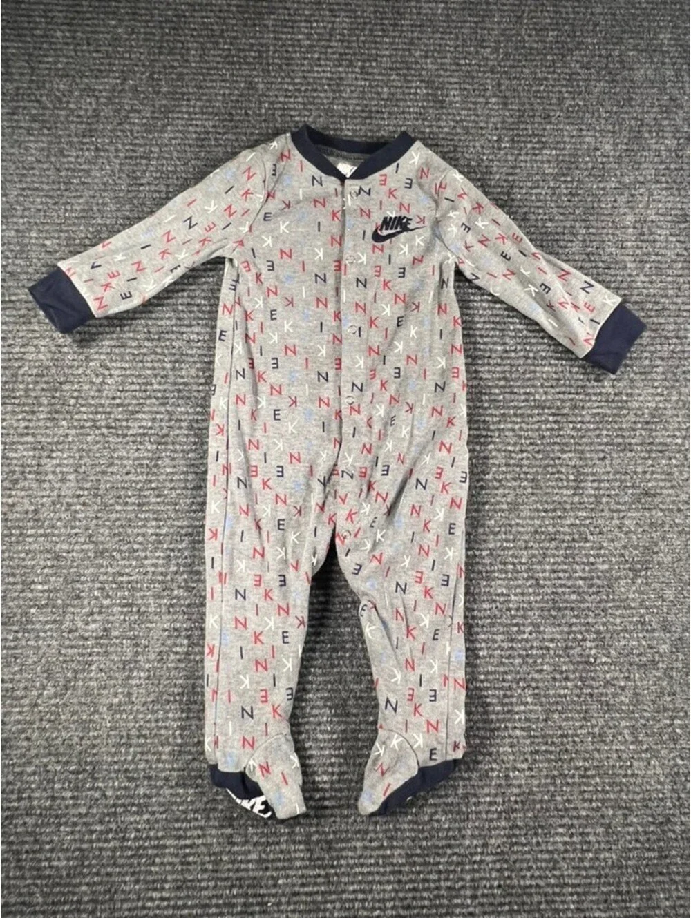 Nike Baby Sleeper Footed Pajamas 9 Months Grey with Multicolor Logo Print